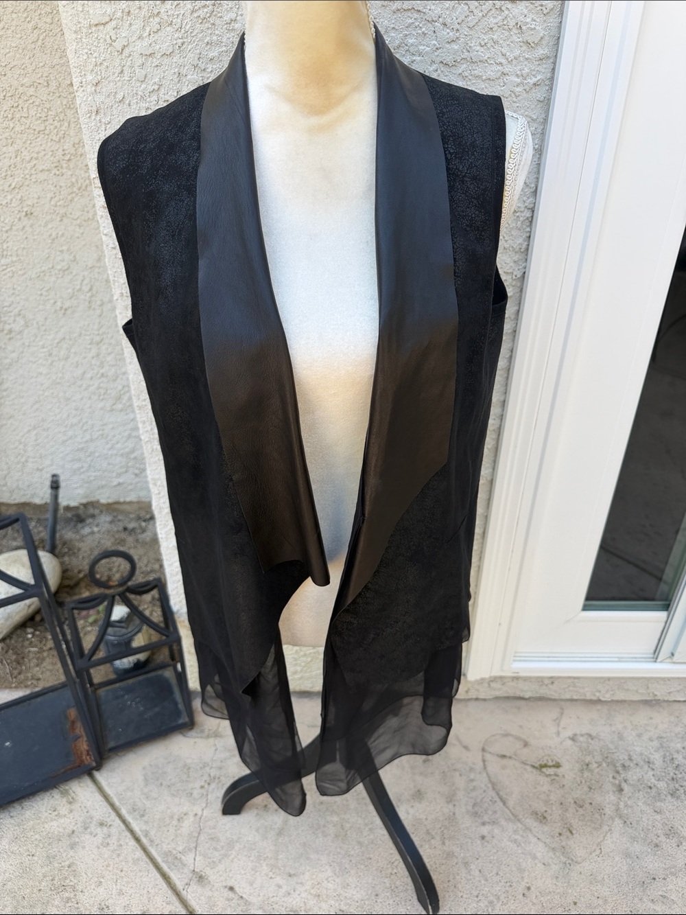 Elie Tahari Betsy Black Leather & Silk
Sleeveless Open Front Vest Womens Size M